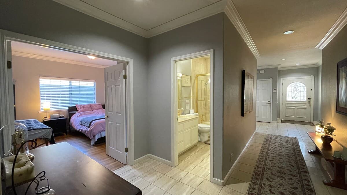 Home in West Menlo Park · ★4.89 · 5 bedrooms · 7 beds · 4 baths - Image 62