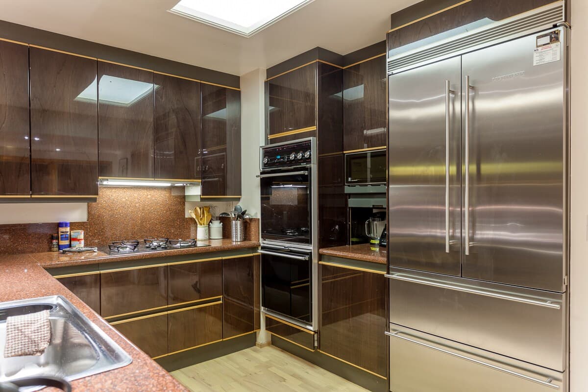 Home in Palo Alto · ★4.95 · 4 bedrooms · 5 beds · 3 baths - Image 8