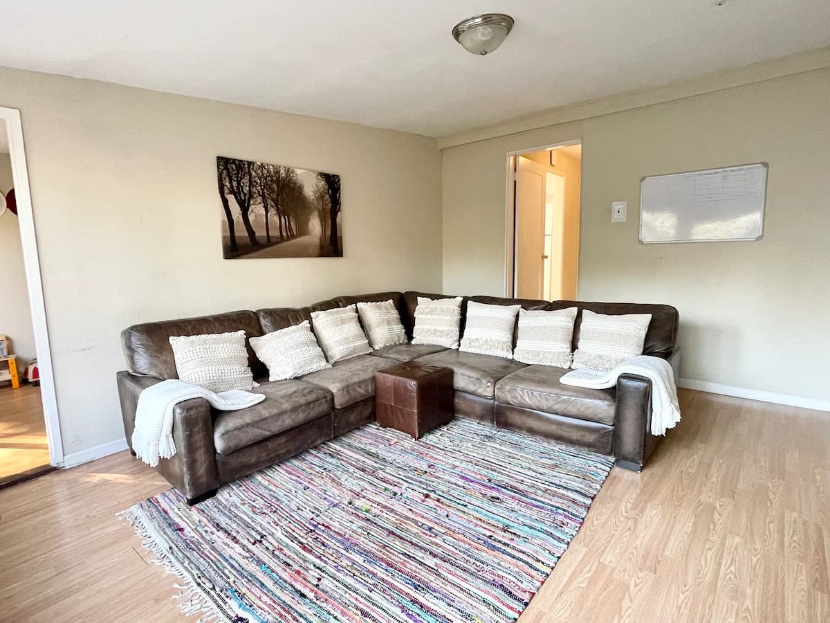 Home in Palo Alto · ★4.77 · 5 bedrooms · 7 beds · 2 baths - Image 24