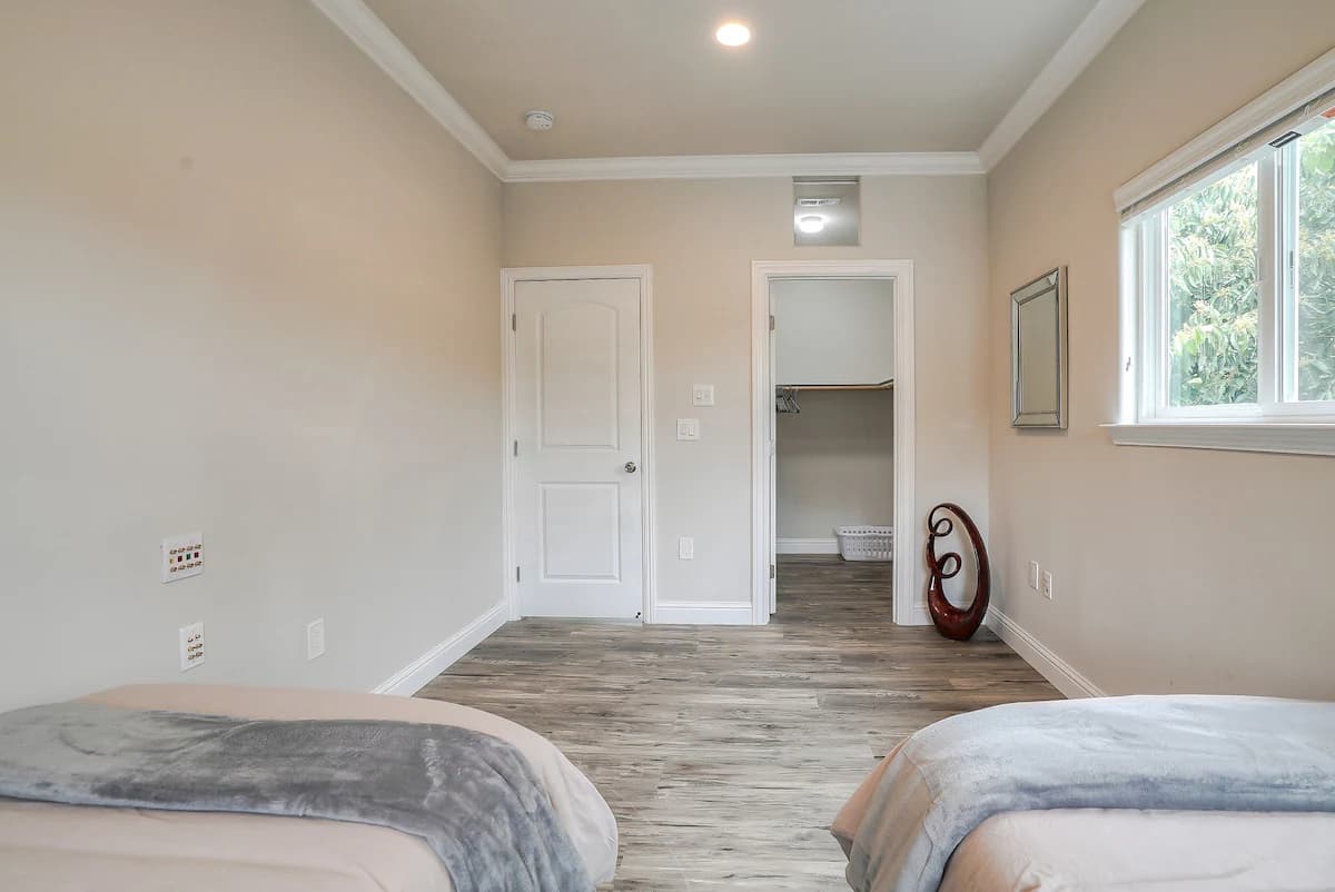 Home in Mountain View · ★4.88 · 4 bedrooms · 6 beds · 3.5 baths - Image 24