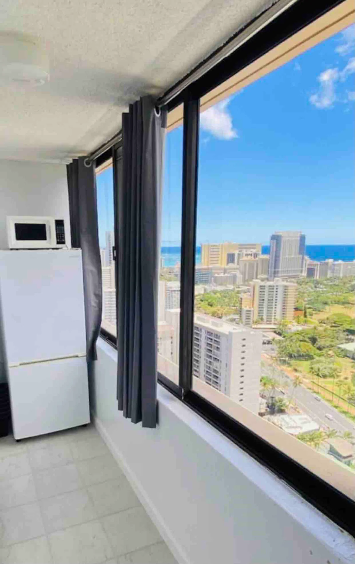 Condo in Honolulu · ★4.58 · 2 bedrooms · 3 beds · 2 baths - Image 10