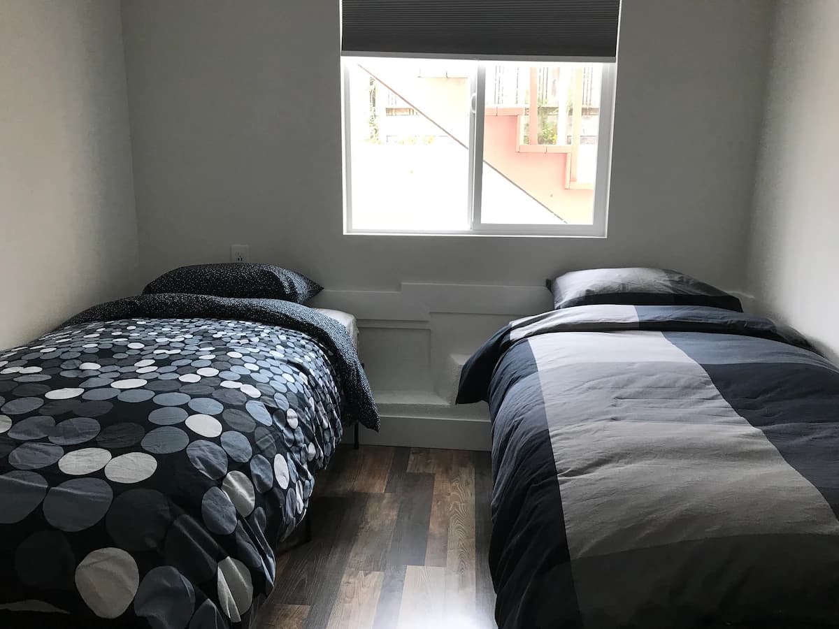 3BR 2BA no kitchen, $25/day parking option (<16ft) - Photo 15