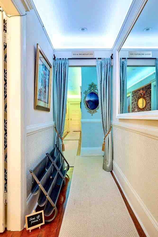 Victorian Oasis with Original Art & Chandeliers - Photo 71