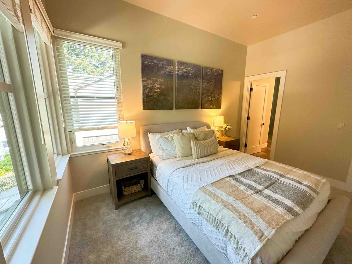 2021 Luxury Home, Private Baths, Silicon Valley - Photo 17
