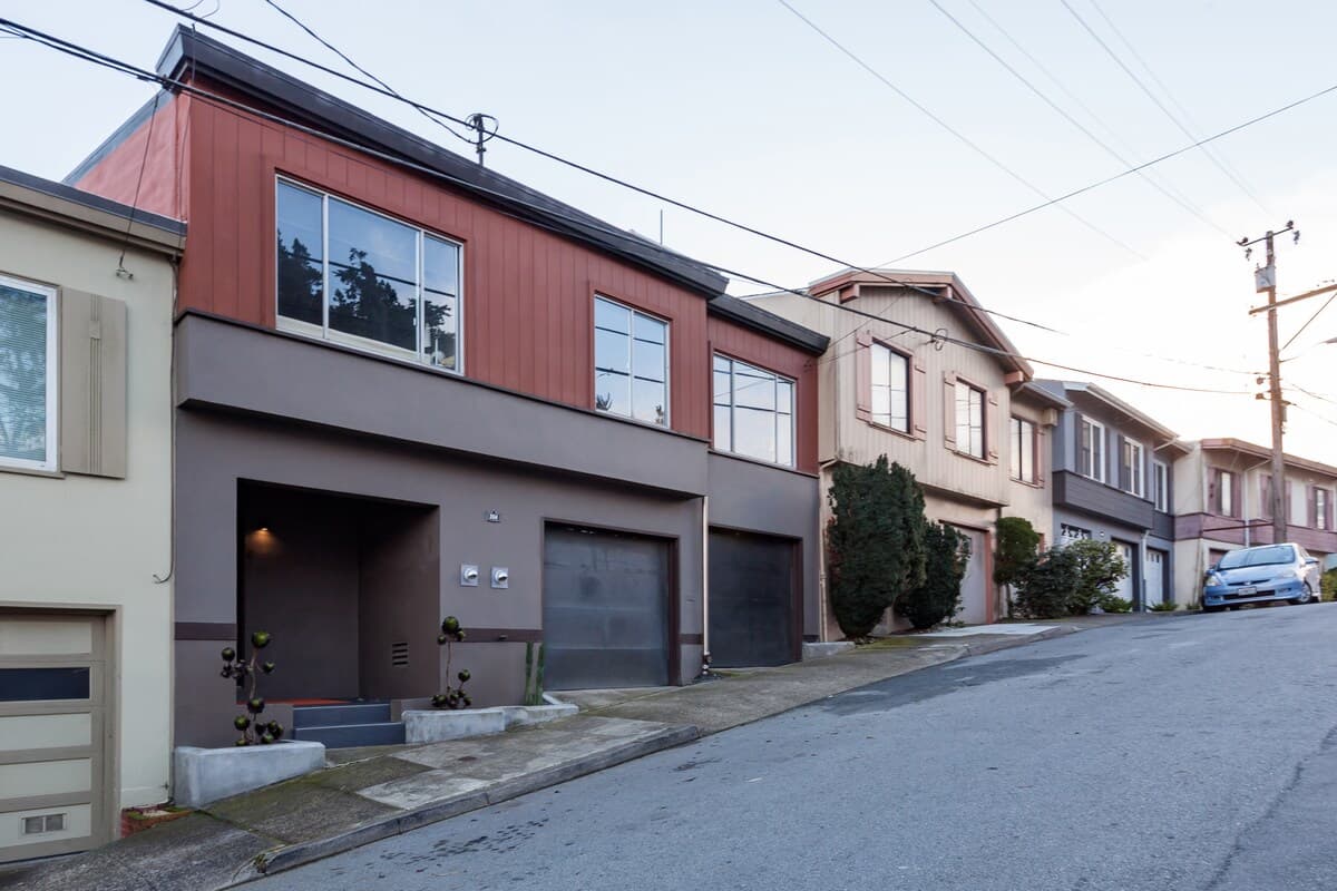 Mid-Century Modern Home with 27ft Windows & Views - Photo 27