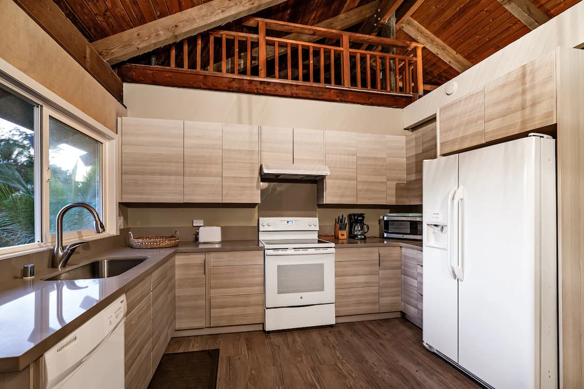 Villa in Kahuku · ★4.75 · 6 bedrooms · 8 beds · 4 private baths - Image 21
