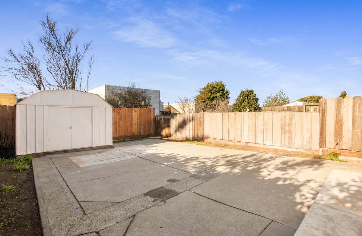 Home in Daly City · ★4.98 · 5 bedrooms · 7 beds · 5 baths - Image 34