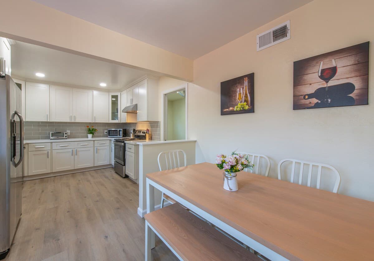 Menlo Park 6BR Near Facebook, 2 Kitchens - Photo 5