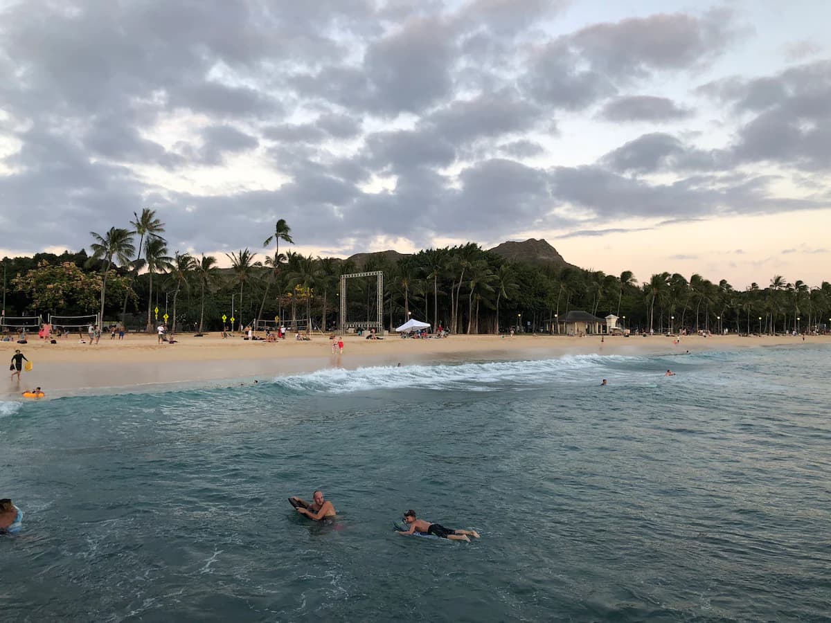 Condo in Honolulu · ★4.86 · Studio · 1 bed · 1 bath - Image 29