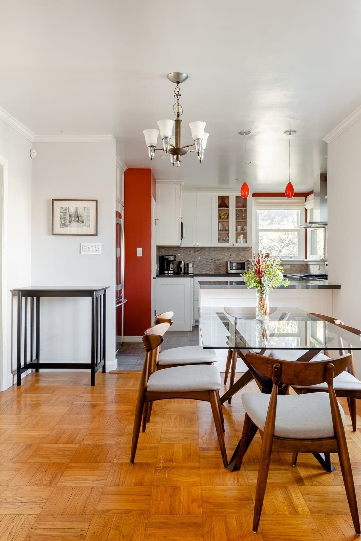 Noe Valley Victorian w/ Chef's Kitchen & Yard - Photo 13