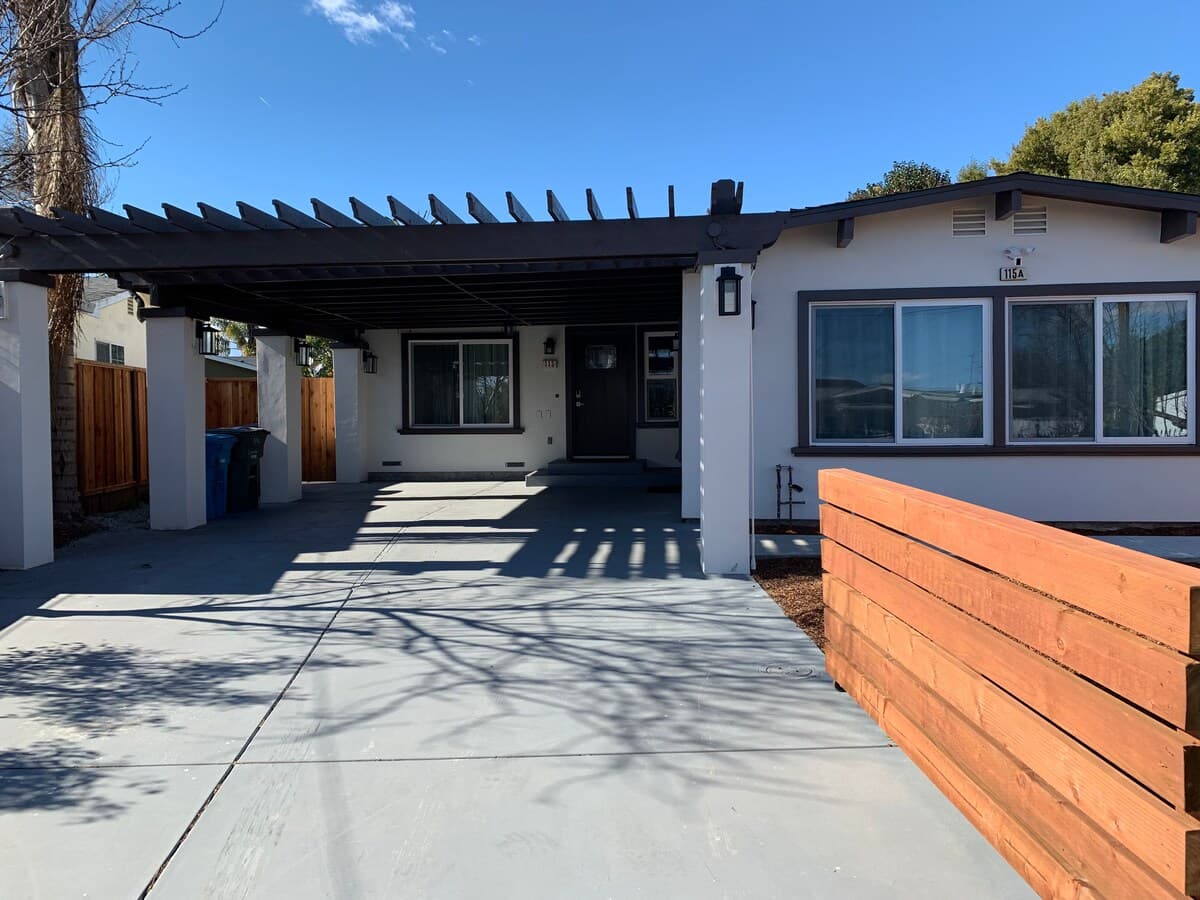 Home in East Palo Alto · ★4.92 · 4 bedrooms · 4 beds · 2 baths - Image 45