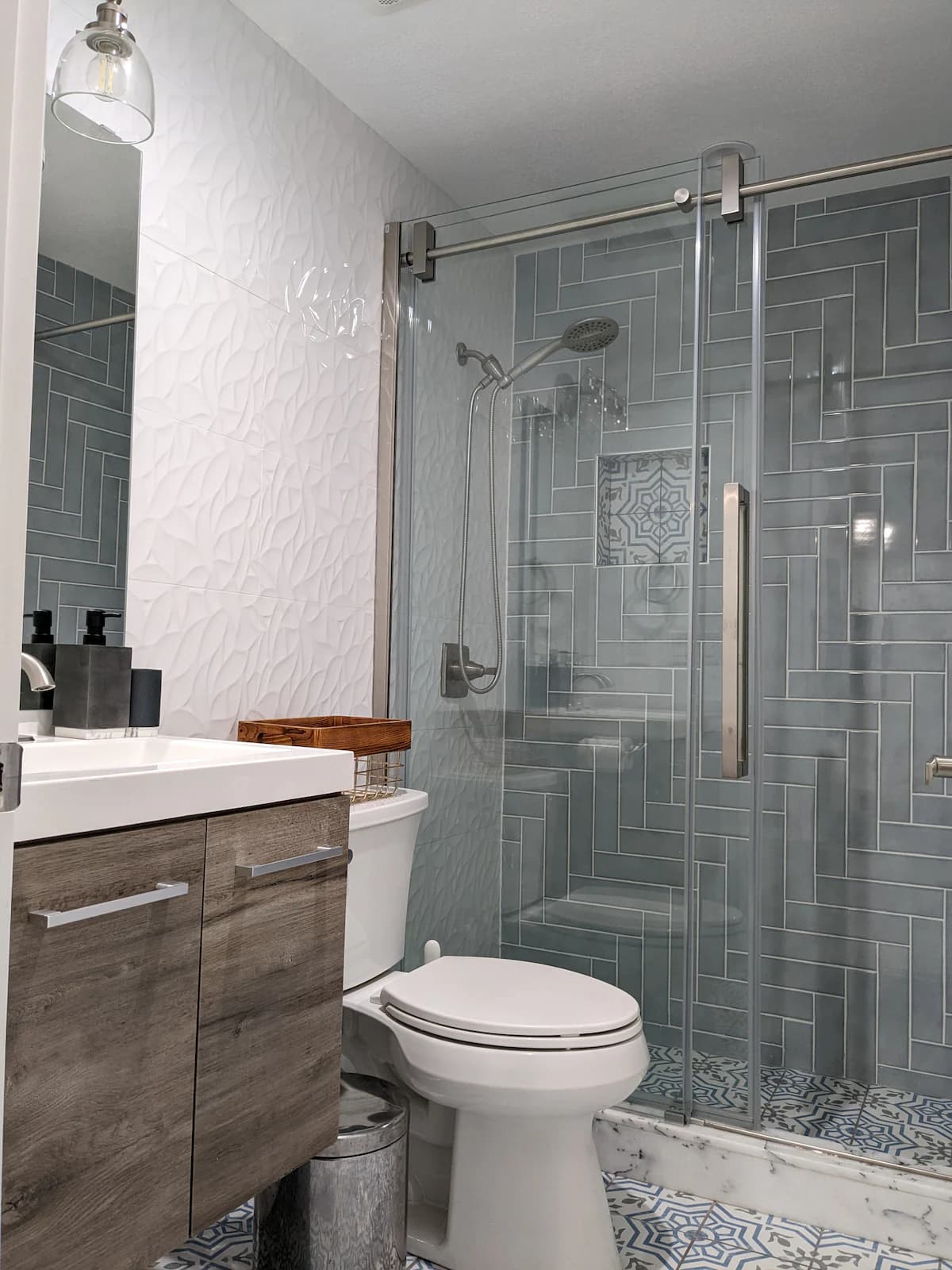 Parkside 2BR Suite with Private Patio & Parking - Photo 14