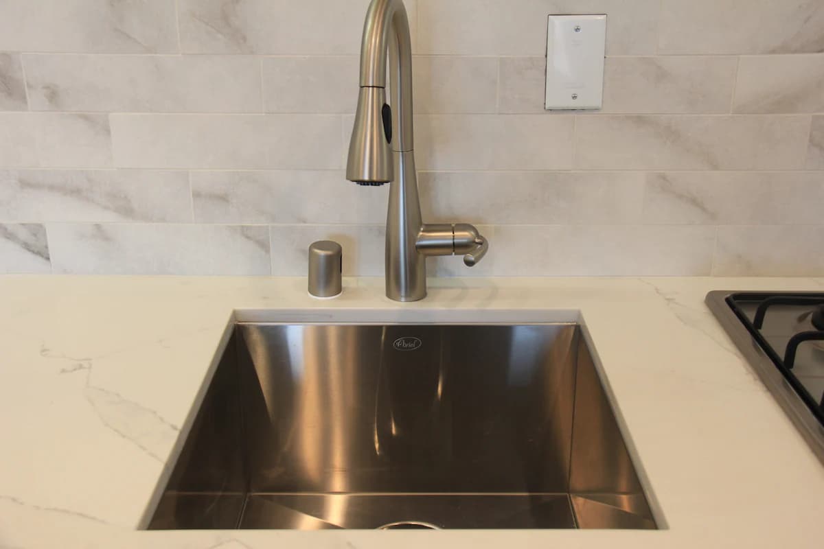 Home in East Palo Alto · ★4.86 · Studio · 1 bed · 1 bath - Image 38