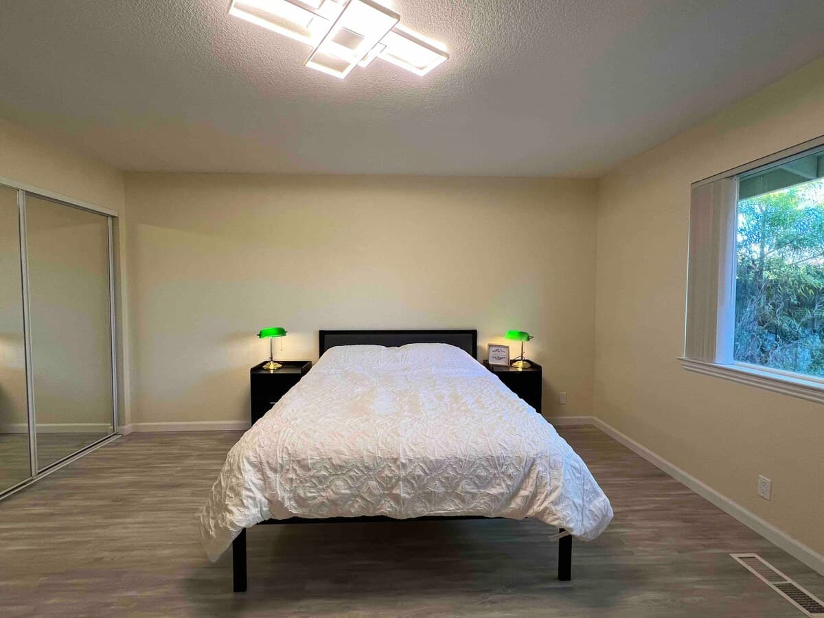 Newly Renovated Duplex Across from Park - Photo 10