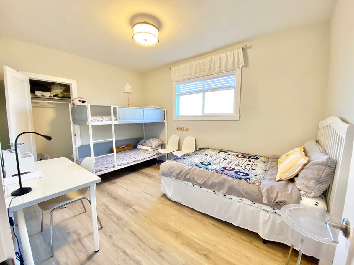 Home in Daly City · ★4.88 · 5 bedrooms · 8 beds · 2 baths - Image 44