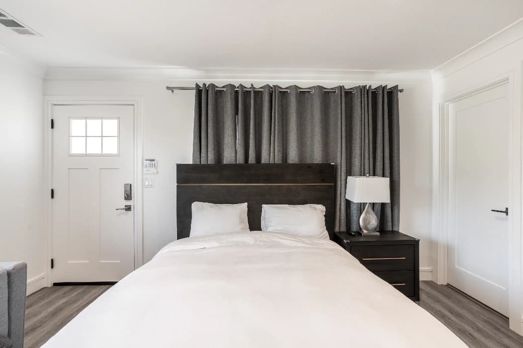 Home in East Palo Alto · ★4.94 · 4 bedrooms · 4 beds · 2.5 baths - Image 64