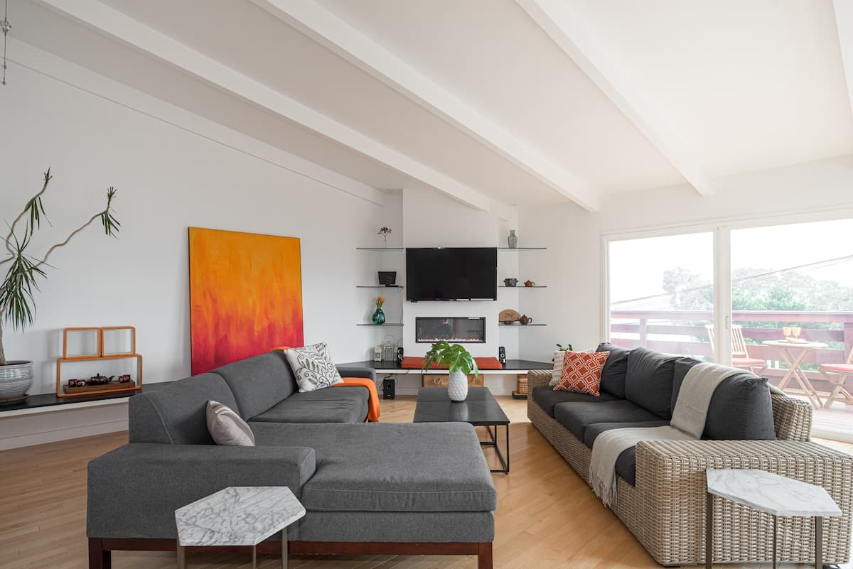 Bay Views, Hot Tub & EV Charger in SF Home - Photo 2