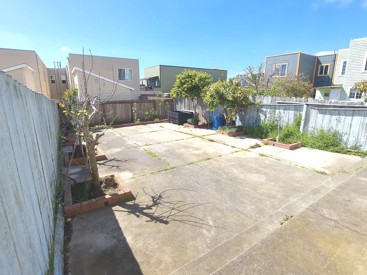 Home in Daly City · ★4.87 · 3 bedrooms · 8 beds · 2 baths - Image 17