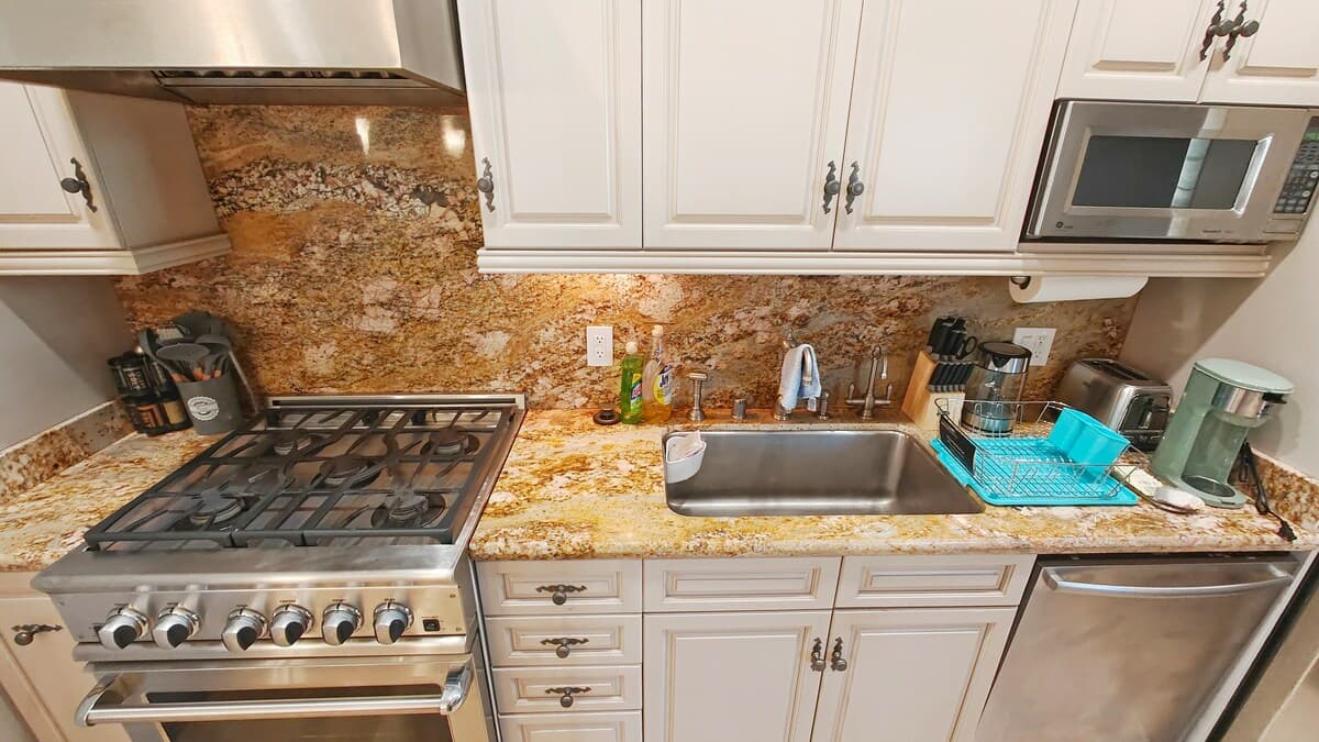 Renovated Outer Richmond Suite Near Beaches - Photo 3