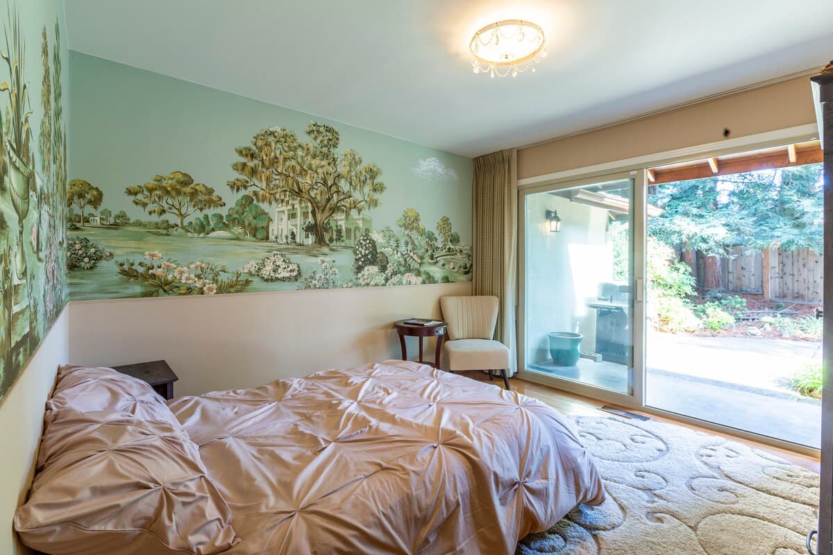 Home in Menlo Park · ★4.77 · 5 bedrooms · 6 beds · 3 baths - Image 27