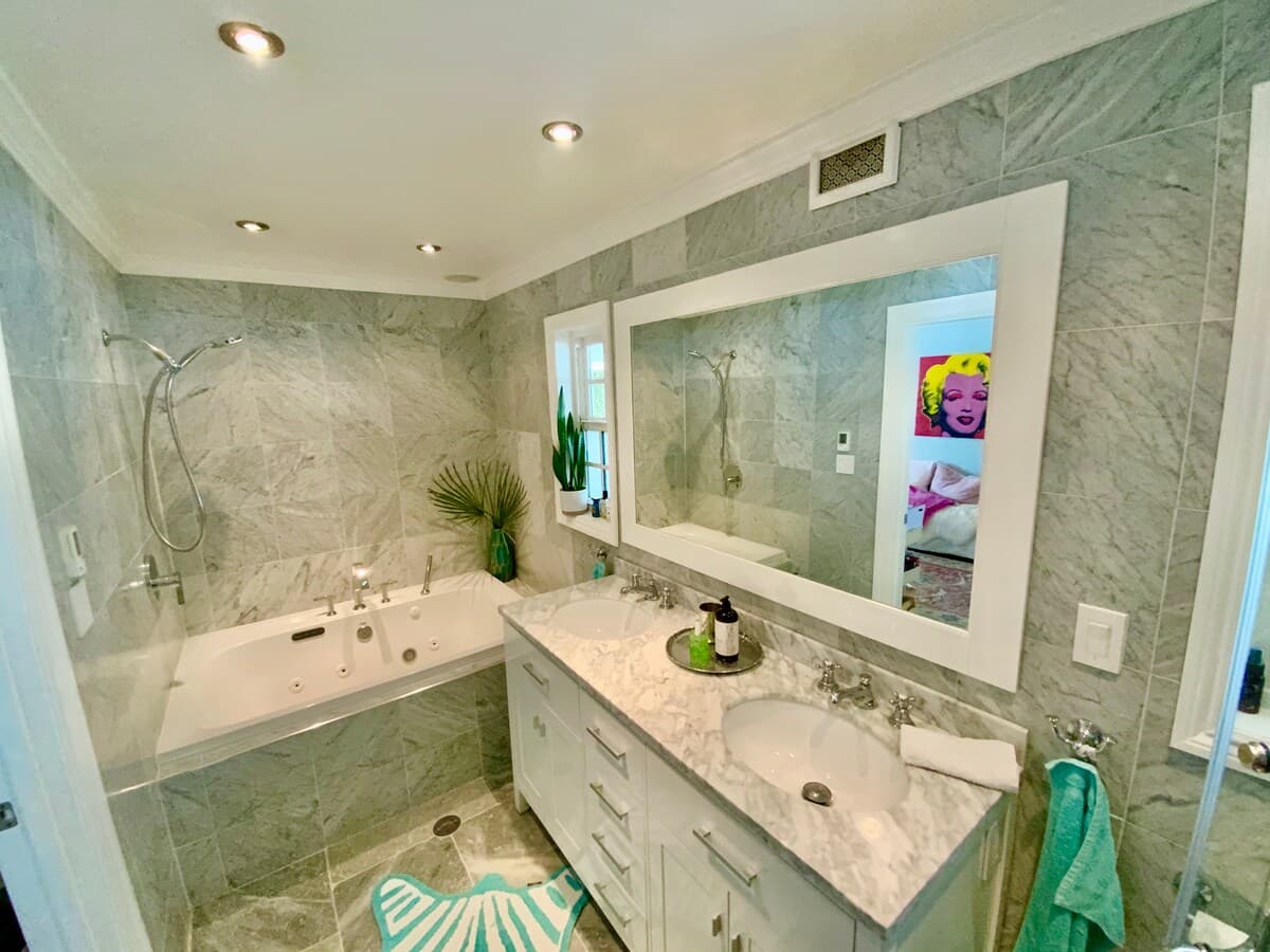 Home in Menlo Park · ★4.9 · 4 bedrooms · 7 beds · 2.5 baths - Image 26