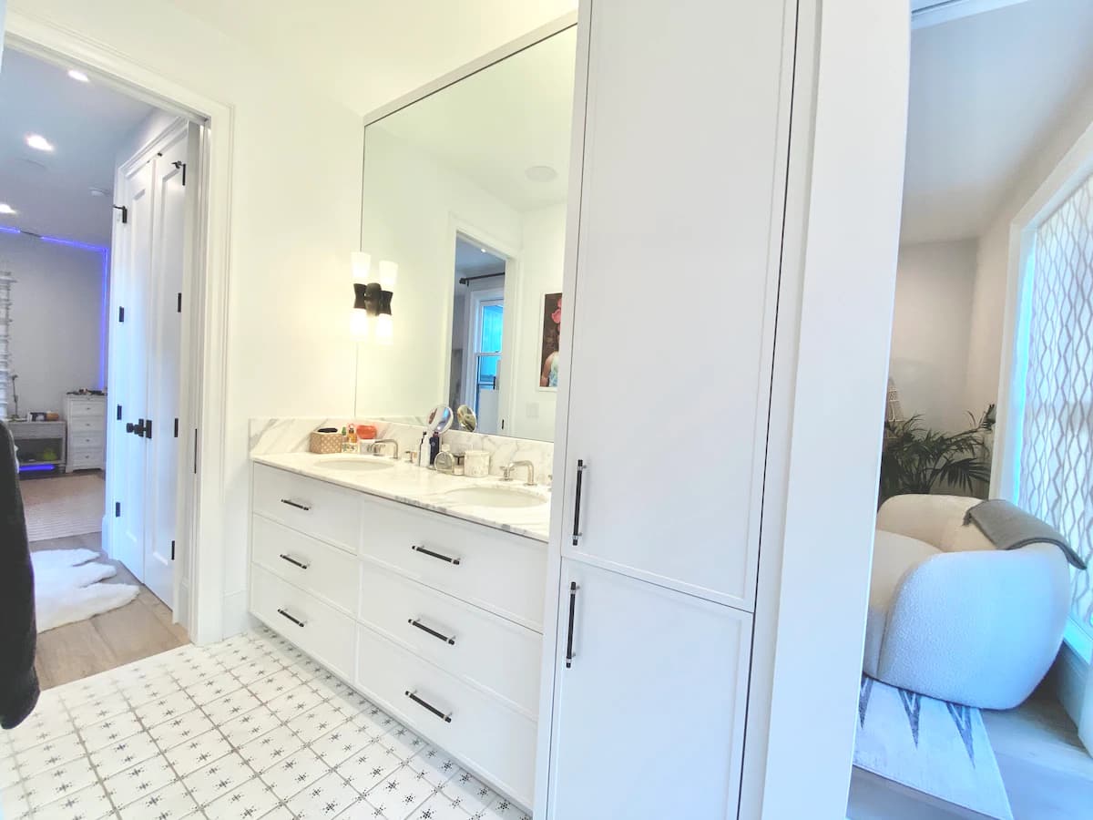 Victorian Gem with Elevator & Golden Gate Views - Photo 16