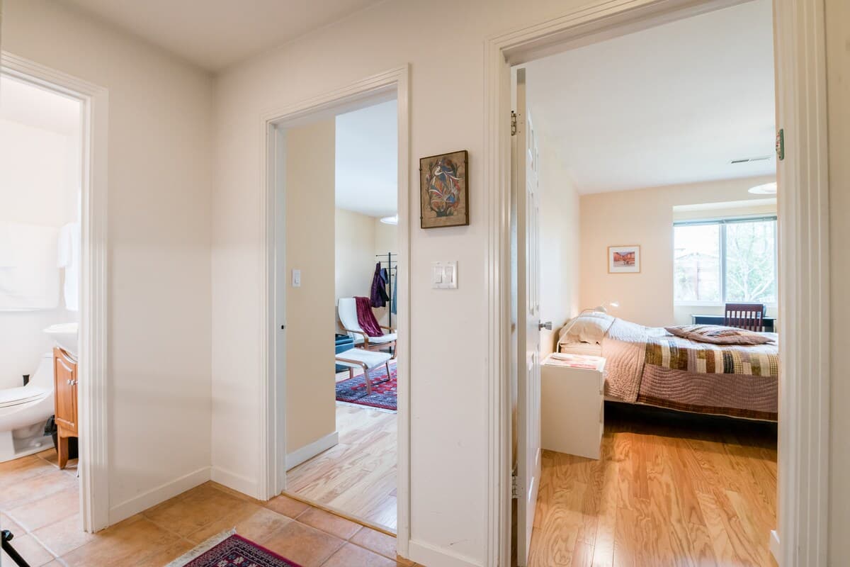 Charming guest unit in picturesque Palo Alto - Image 24