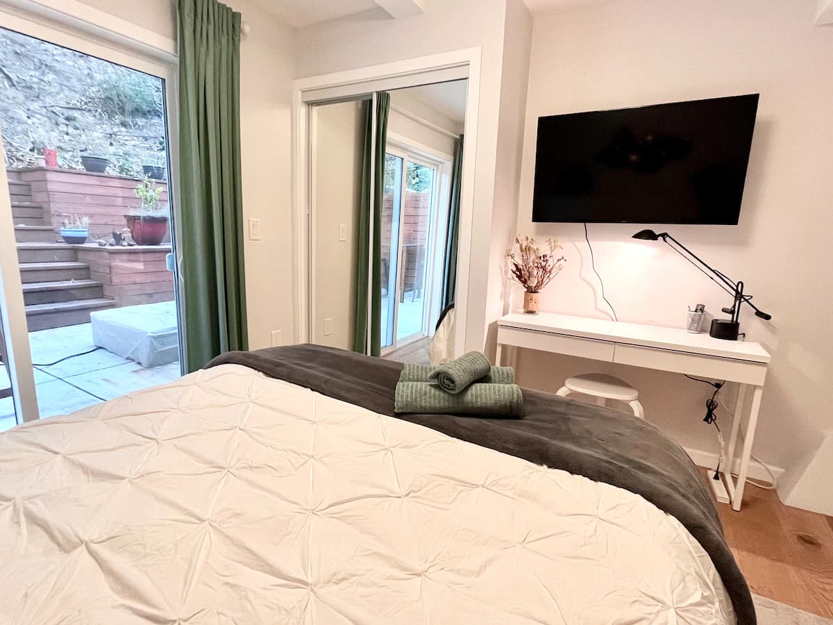 Peaceful Garden Retreat Near Downtown & SFO - Photo 8