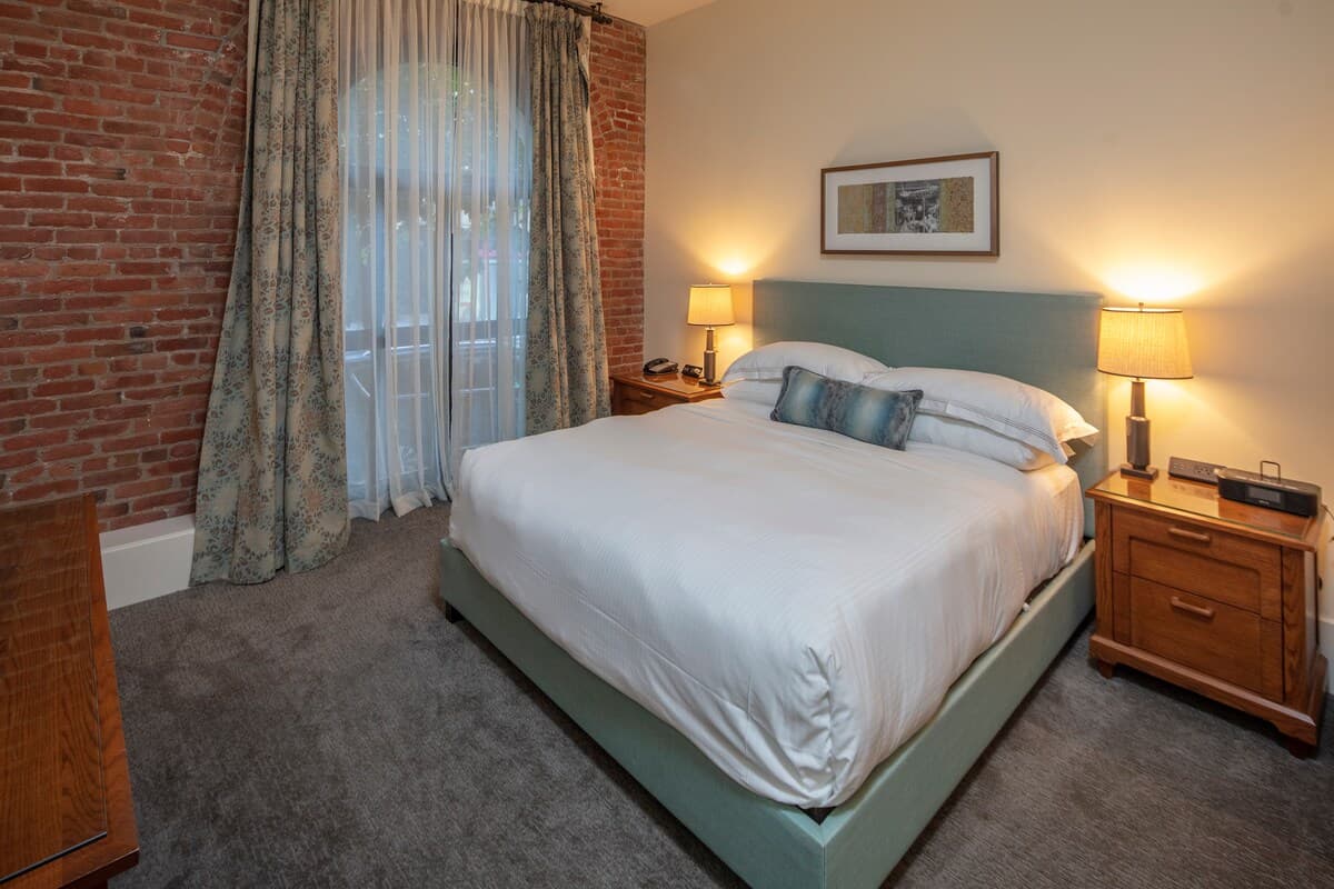 Fairmont-Managed Bayfront with Butler Service - Photo 7
