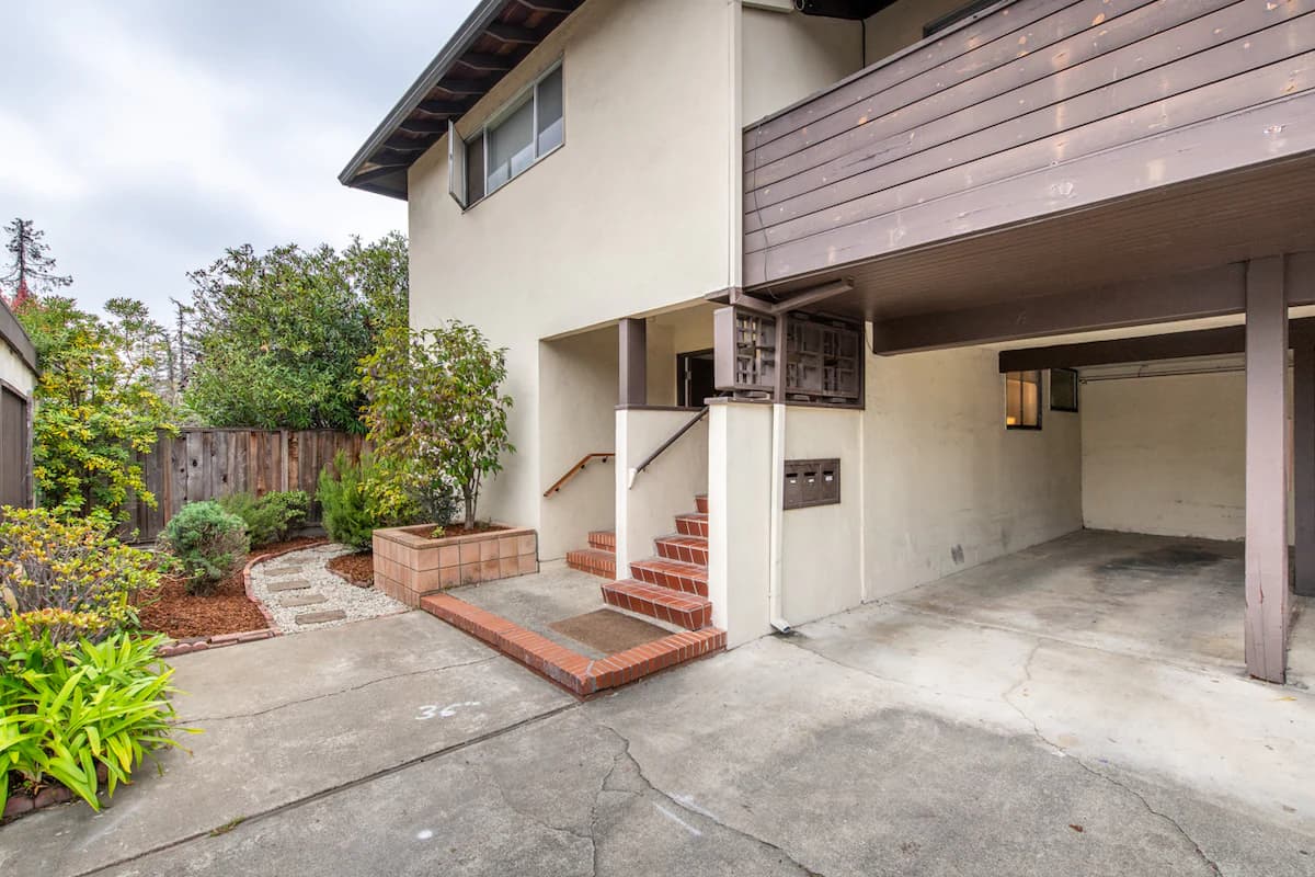 Condo in Palo Alto · ★4.92 · 1 bedroom · 1 bed · 1 bath - Image 15