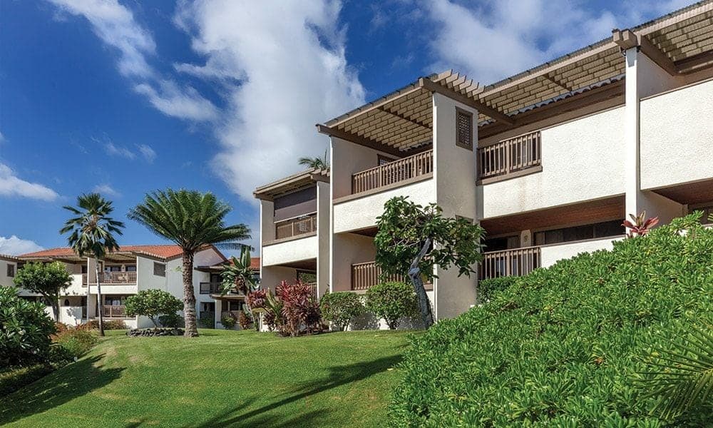 Condo in Kailua-Kona · ★4.5 · 2 bedrooms · 4 beds · 2 shared baths - Image 10