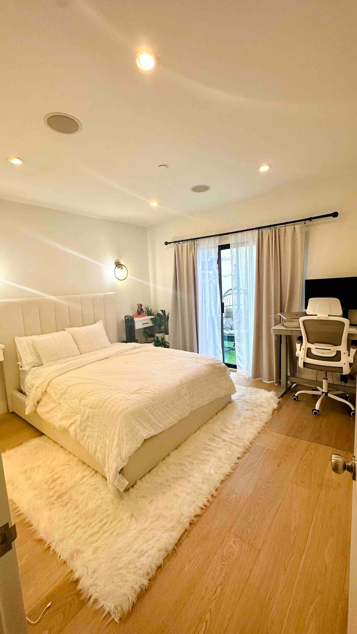 Sunny Ground-Floor Condo with Private Patio - Photo 2