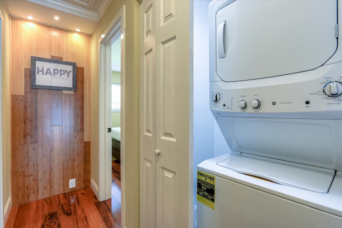 Home in Mountain View · ★4.97 · 3 bedrooms · 3 beds · 2 baths - Image 19