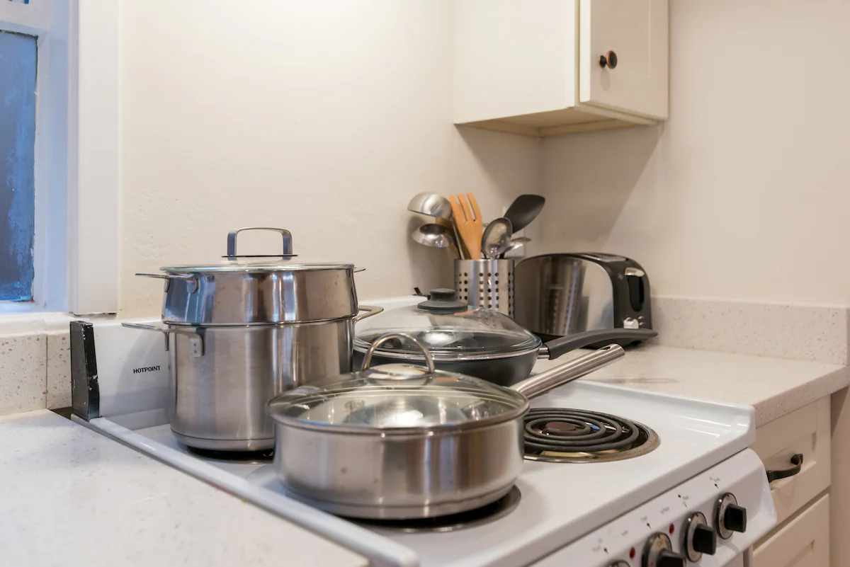 Guesthouse in Menlo Park · ★4.85 · 2 bedrooms · 4 beds · 1 bath - Image 11