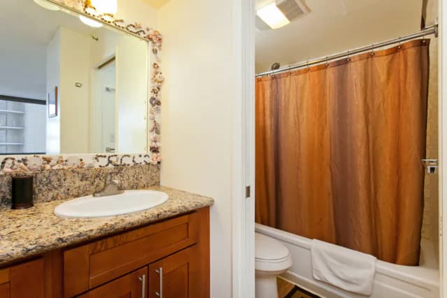 Condo in Honolulu · ★4.55 · 1 bedroom · 2 beds · 1 bath - Image 8