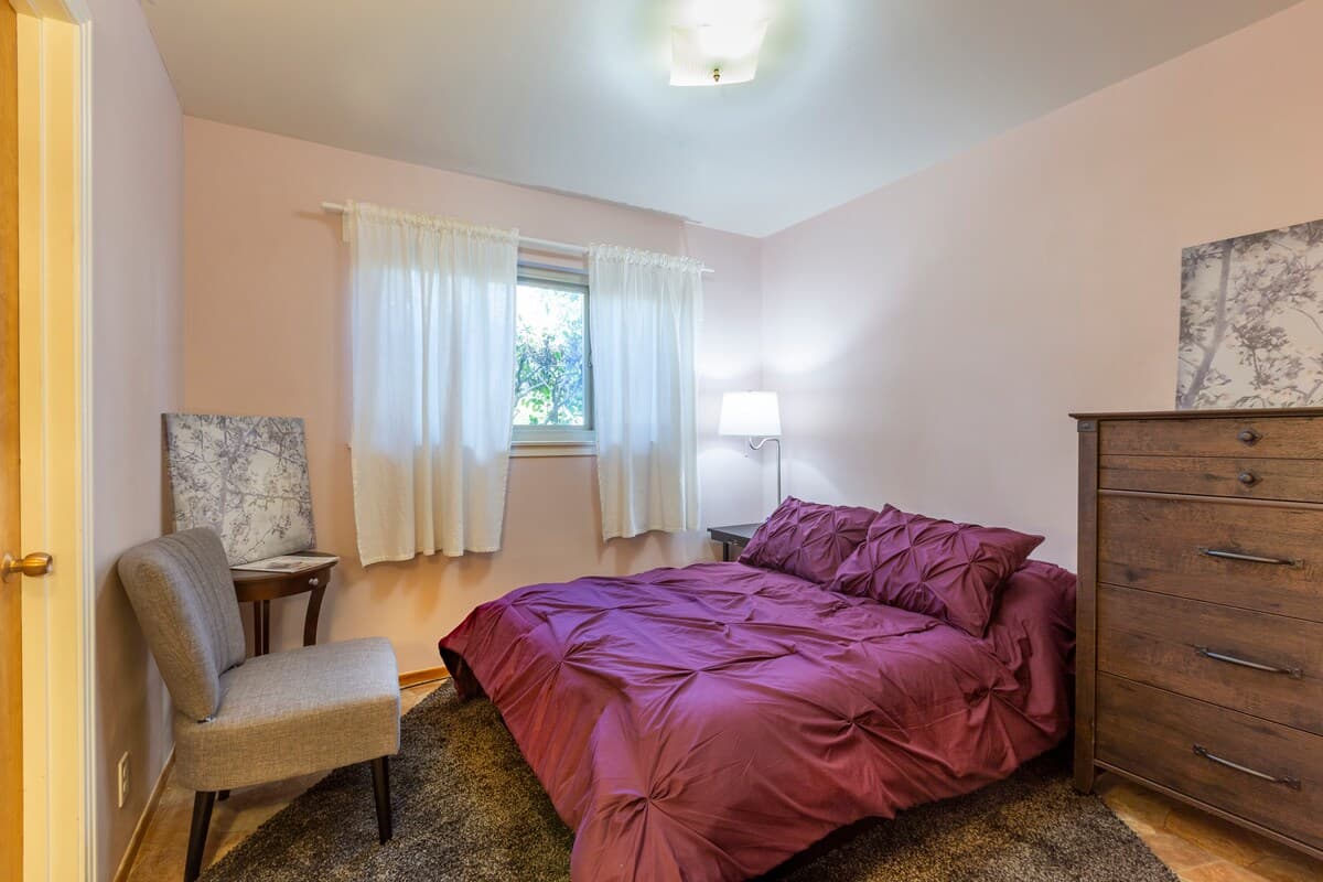 Home in Menlo Park · ★4.77 · 5 bedrooms · 6 beds · 3 baths - Image 29