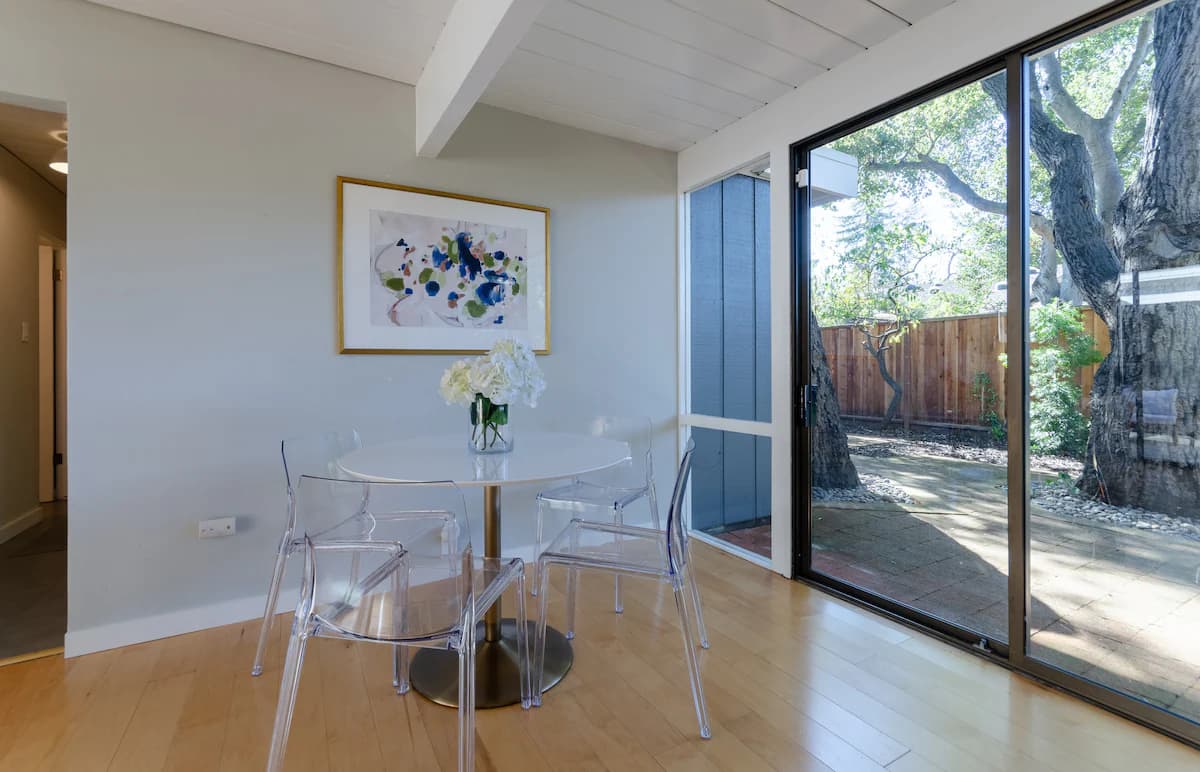 Home in Palo Alto · ★5.0 · 5 bedrooms · 6 beds · 3 baths - Image 11