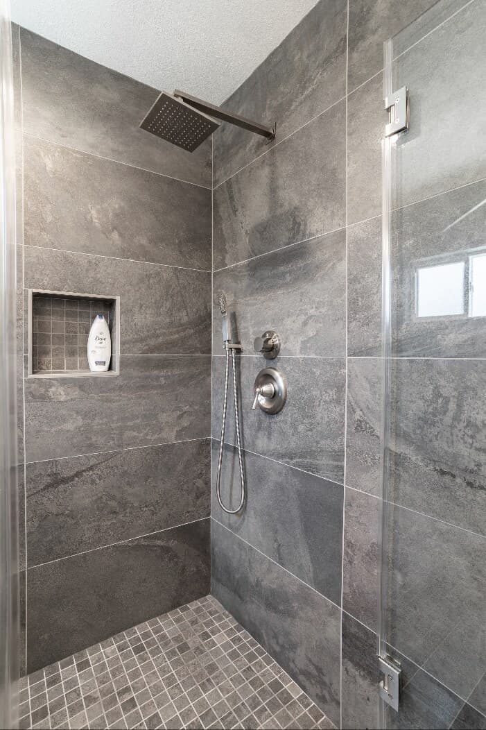 Home in East Palo Alto · ★4.94 · 4 bedrooms · 4 beds · 2.5 baths - Image 74