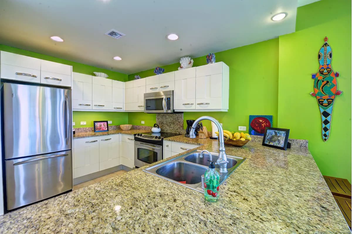 Townhouse in Kailua-Kona · ★4.79 · 3 bedrooms · 3 beds · 3 baths - Image 7
