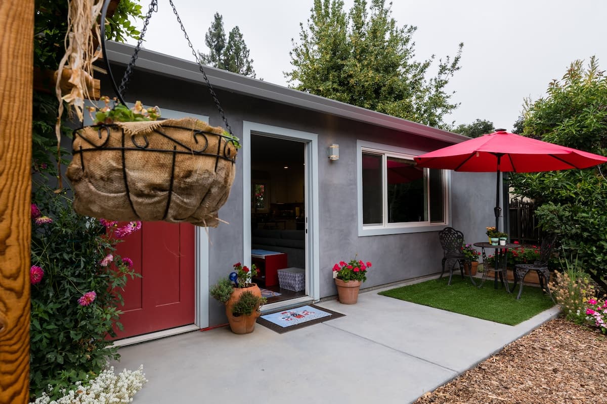 Guesthouse in Menlo Park · ★4.93 · 1 bedroom · 1 bed · 1 bath - Image 45
