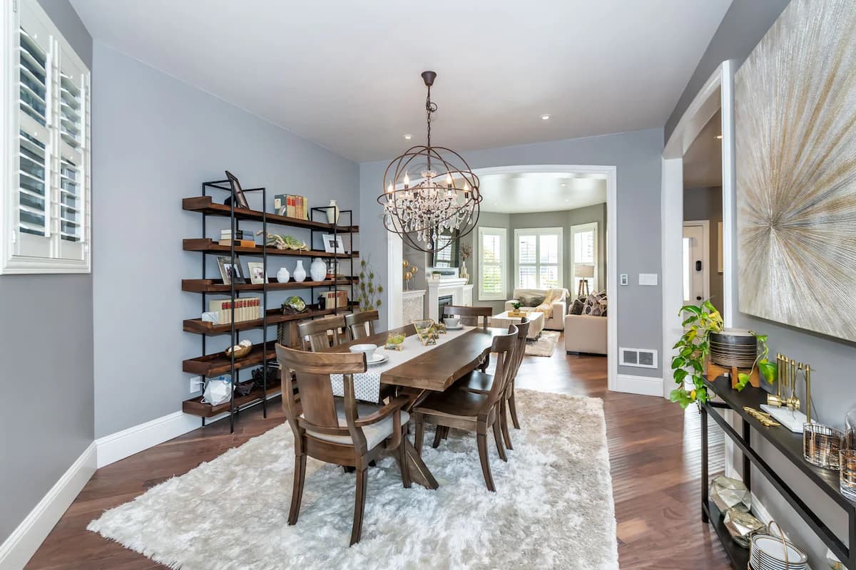 Edwardian 2BR with Chef's Kitchen & Marble Bath - Photo 9