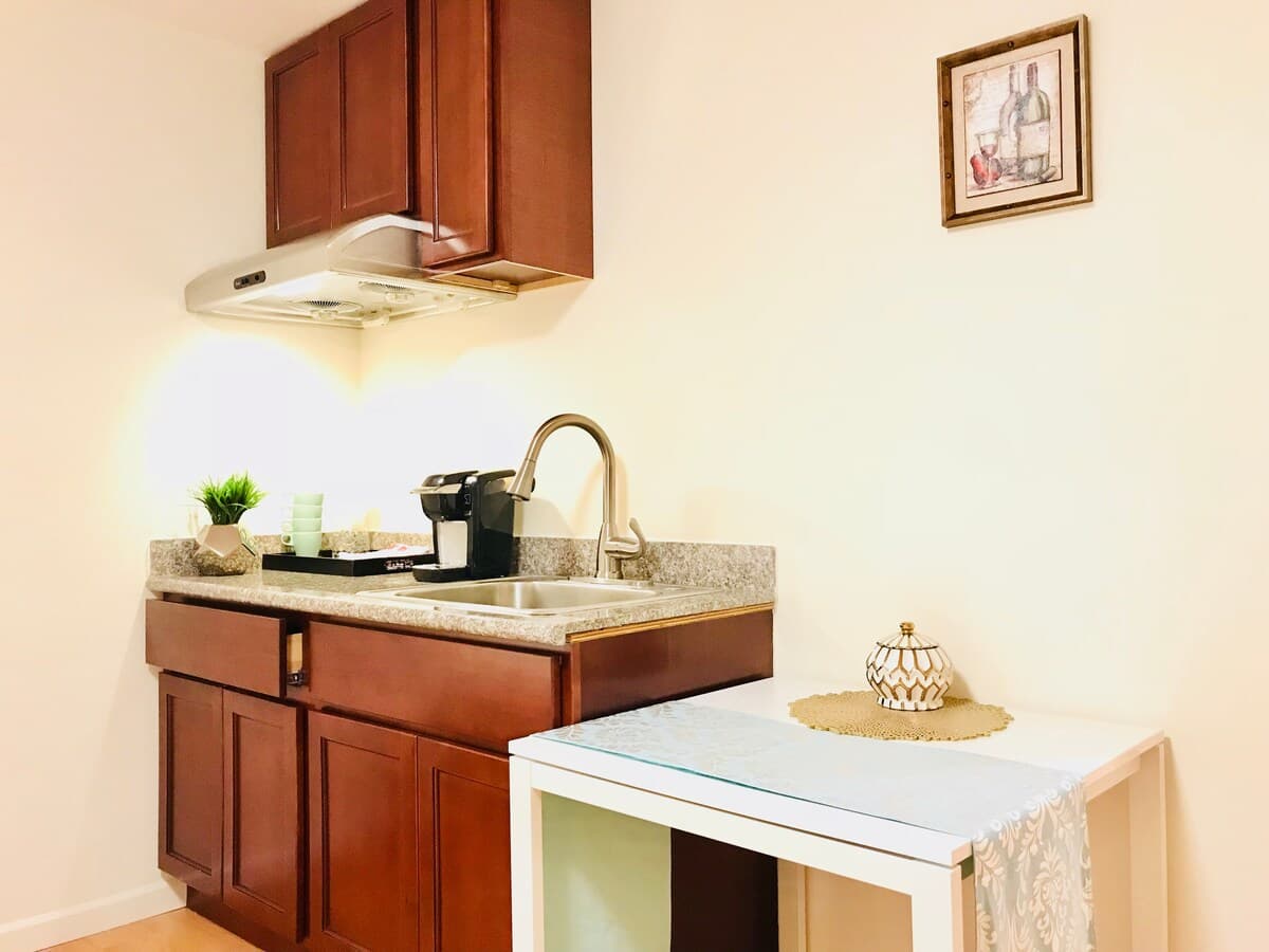 Relaxed 3B/2Ba Home with Private Parking - Photo 44