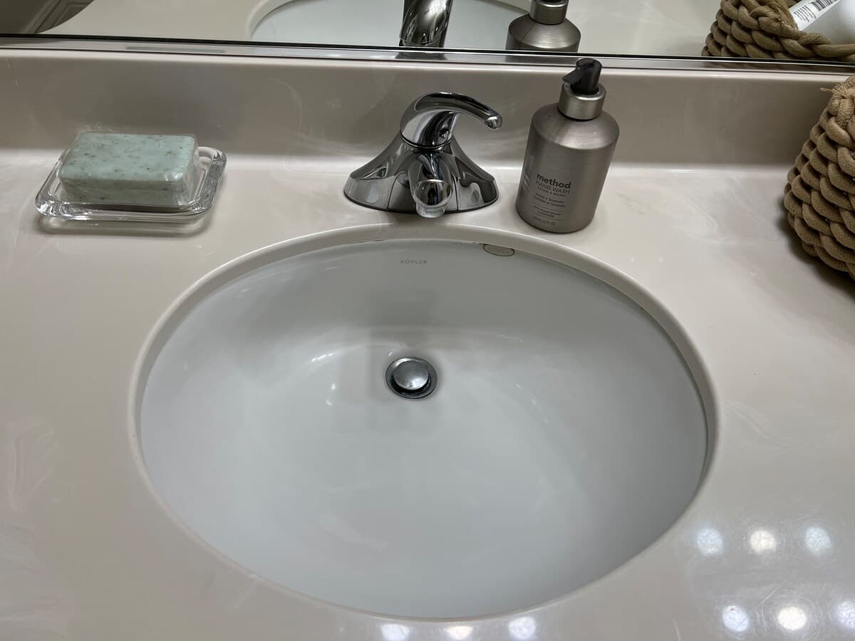 Condo in East Palo Alto · ★4.89 · 1 bedroom · 1 bed · 1 bath - Image 28
