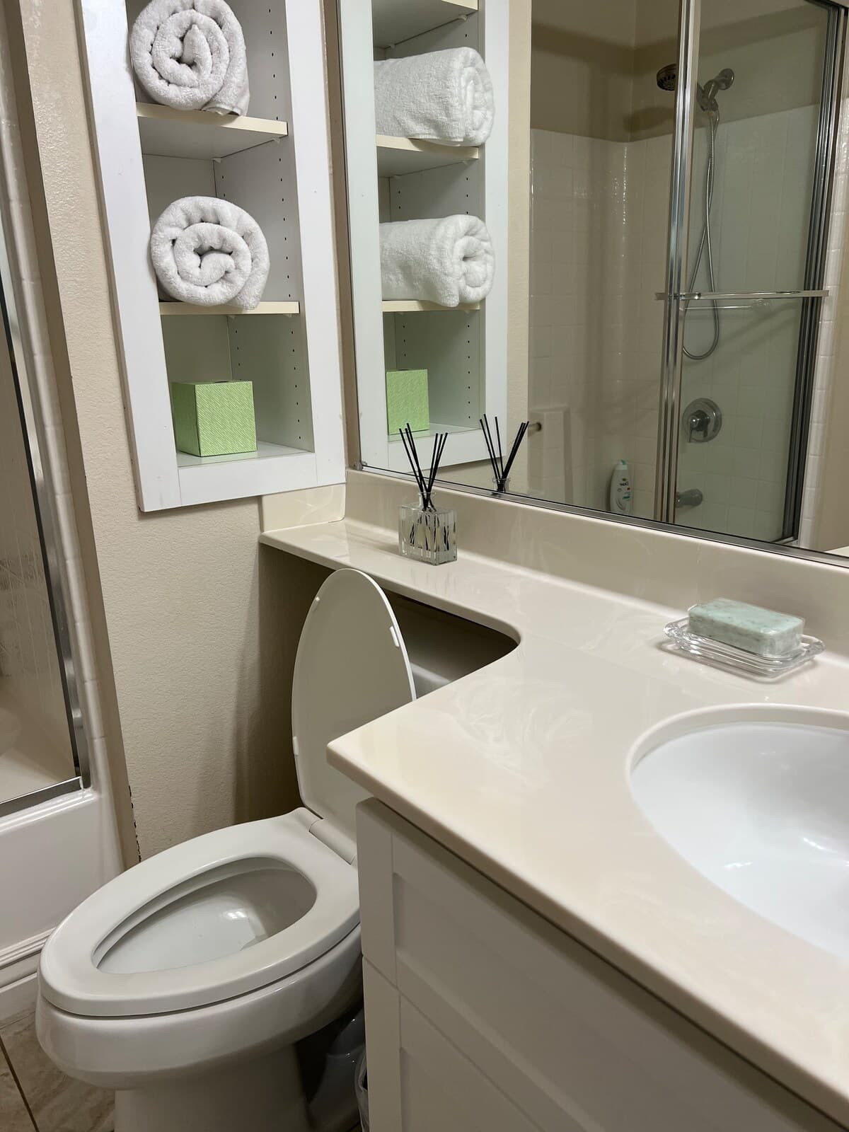 Condo in East Palo Alto · ★4.89 · 1 bedroom · 1 bed · 1 bath - Image 29