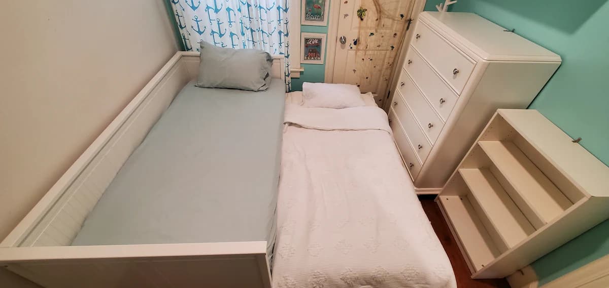 Beautiful Nob Hill Apartment with Perfect Location - Photo 19