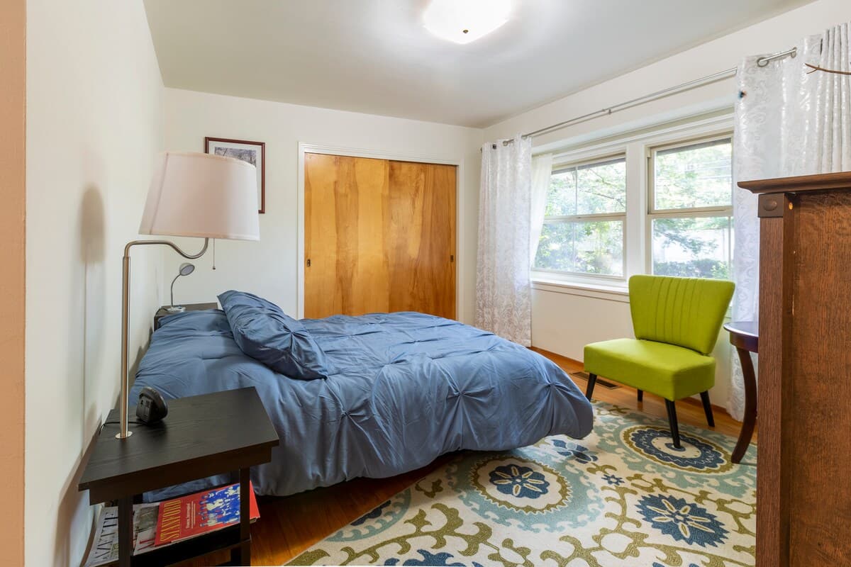 Home in Menlo Park · ★4.77 · 5 bedrooms · 6 beds · 3 baths - Image 23