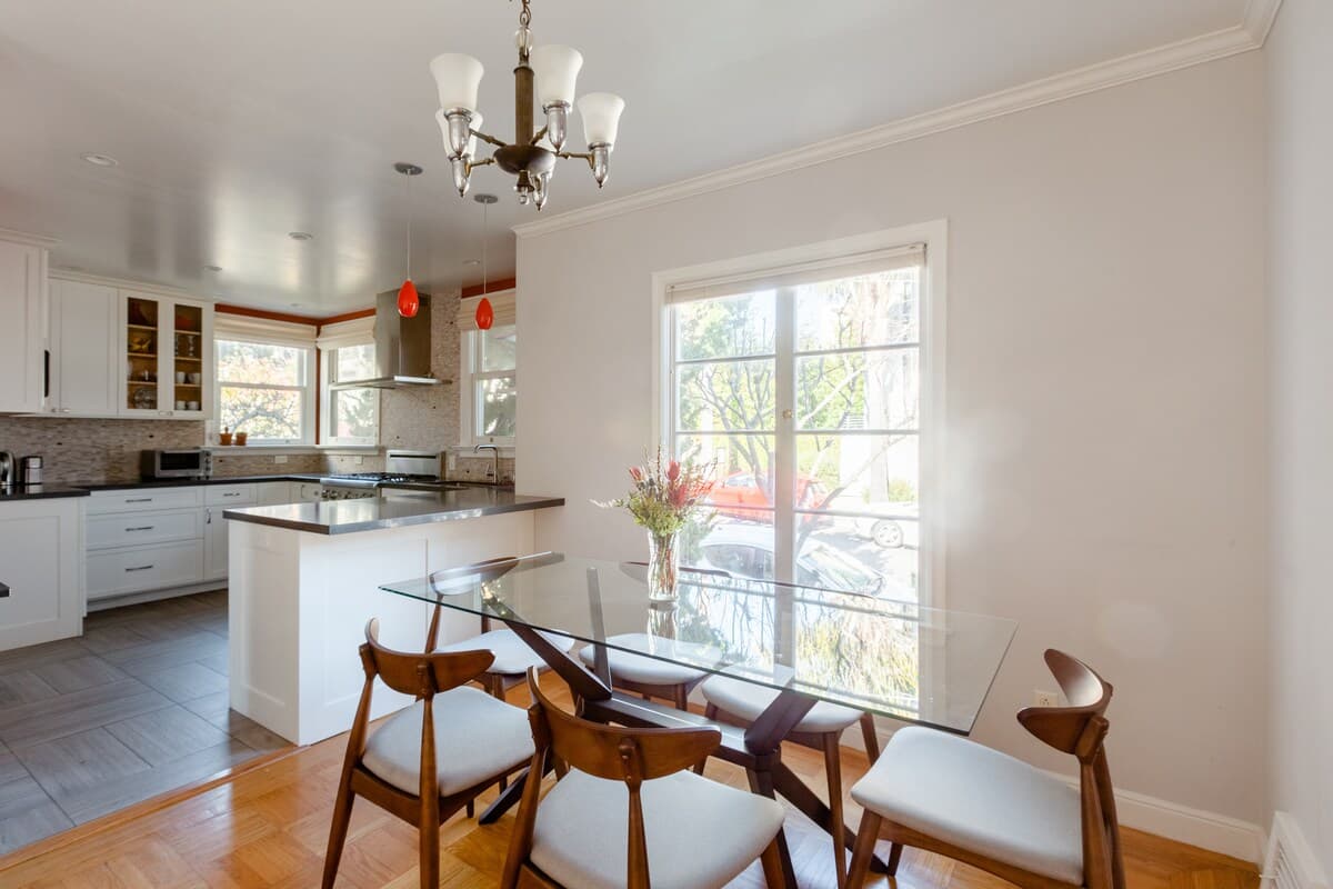 Noe Valley Victorian w/ Chef's Kitchen & Yard - Photo 14