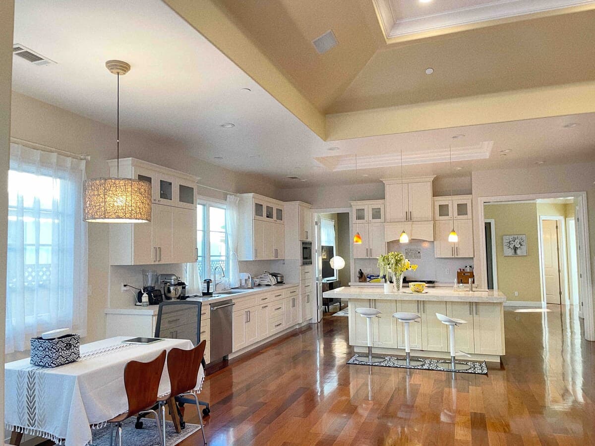 Home in Palo Alto · ★4.6 · 5 bedrooms · 5 beds · 3.5 baths - Image 15