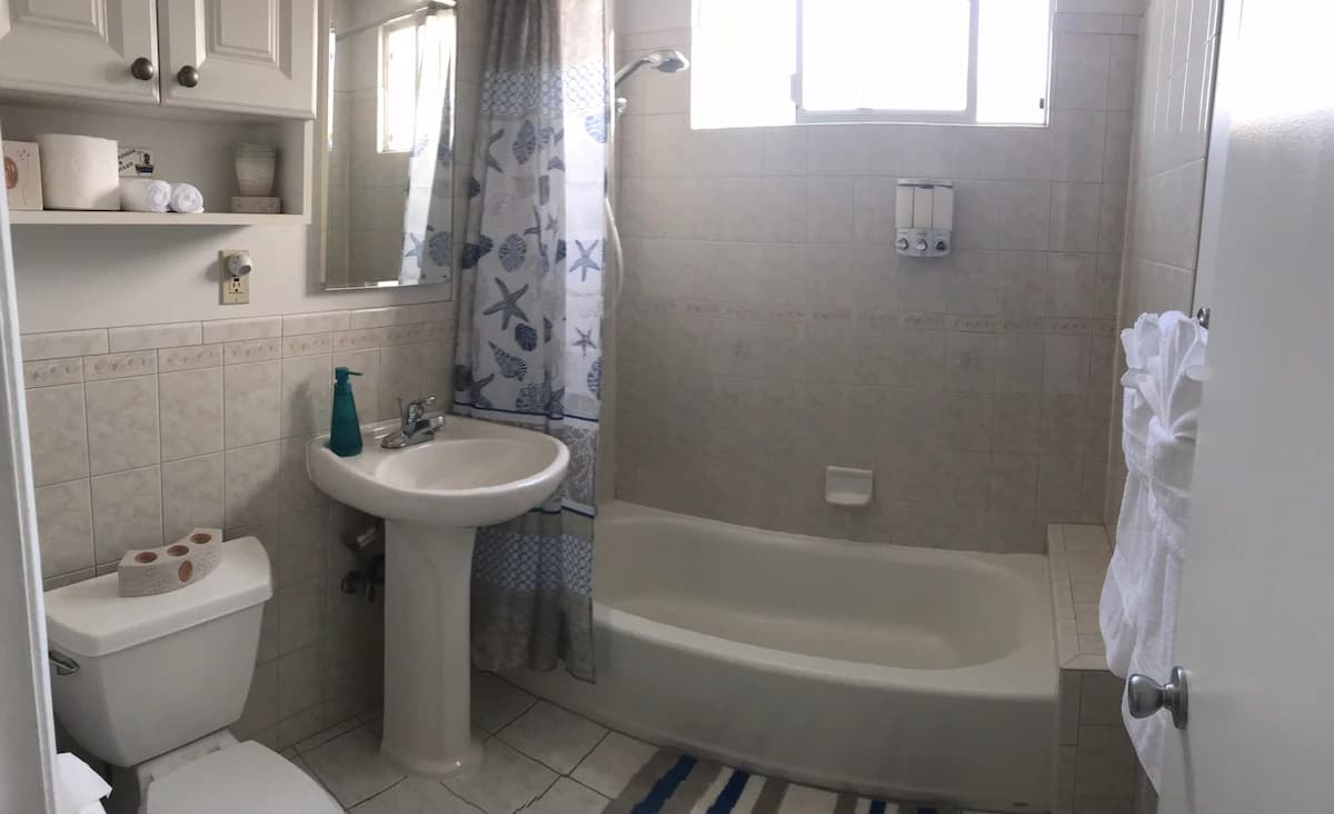 Home in Daly City · ★4.86 · 2 bedrooms · 2 beds · 1 bath - Image 27