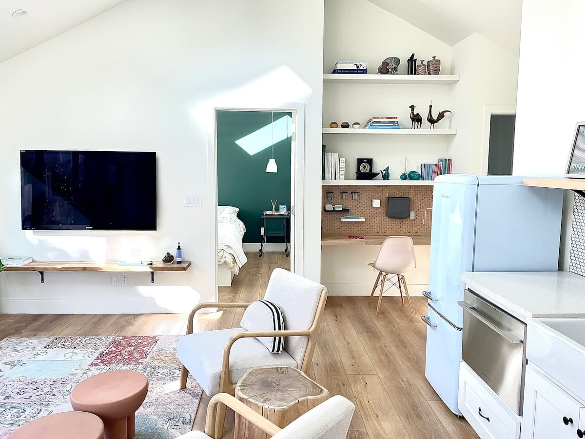 Designer Guesthouse Near Levi's Stadium - Photo 1